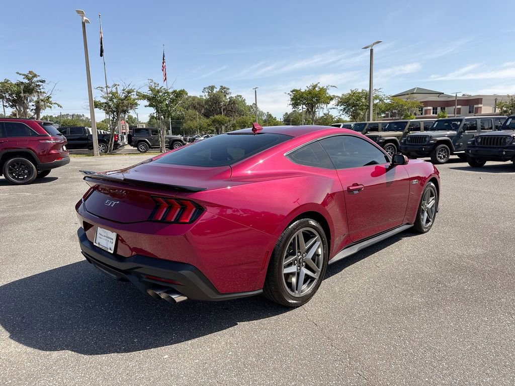 Used 2025 Ford Mustang GT RWD image 3