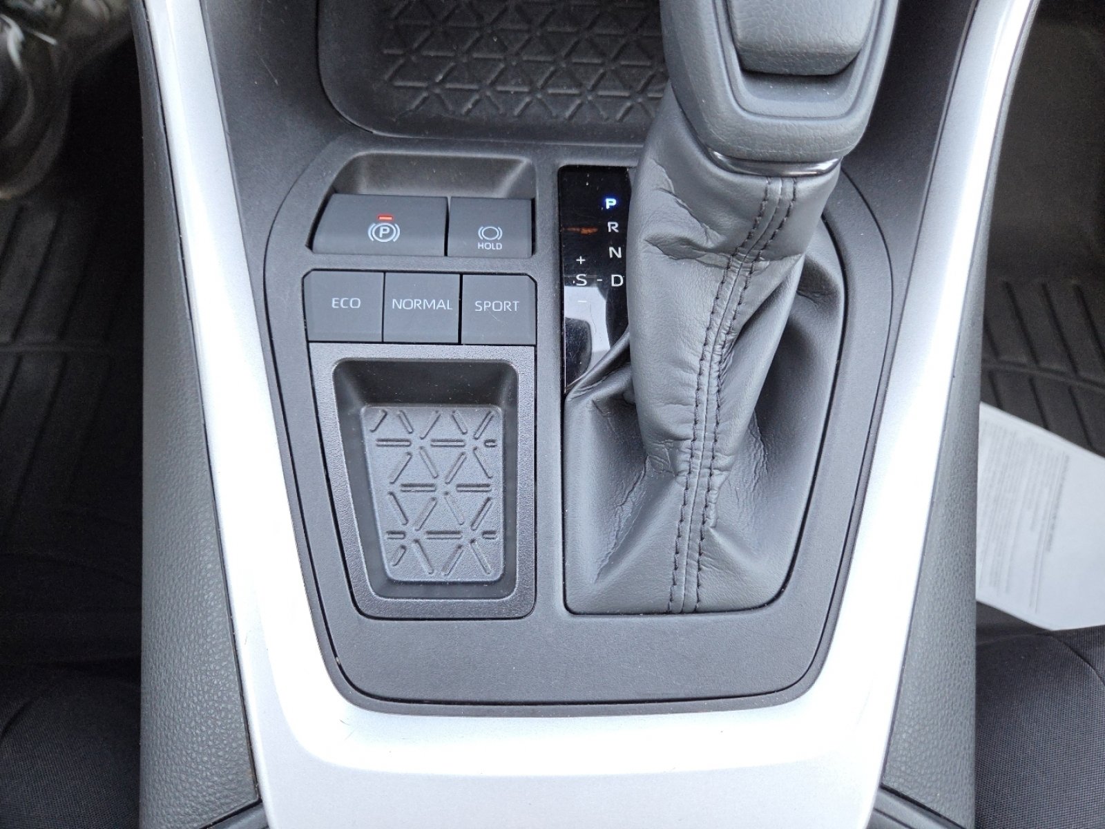 Used 2023 Toyota RAV4 XLE w/ Convenience Package image 34