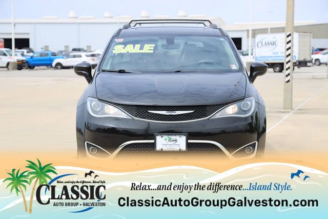 Used 2019 Chrysler Pacifica Touring-L Plus FWD image 2