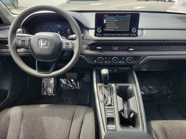 Certified 2025 Honda Accord SE image 9