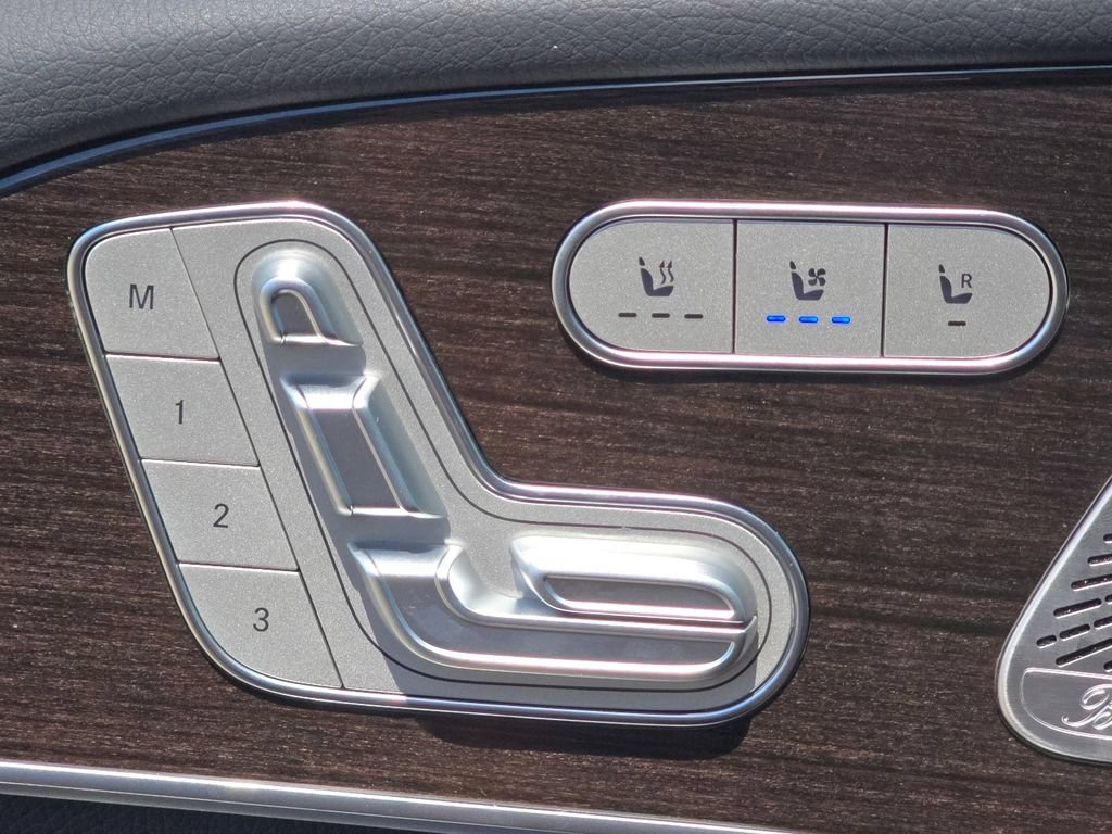 New 2026 Mercedes-Benz GLS 450 4MATIC image 6