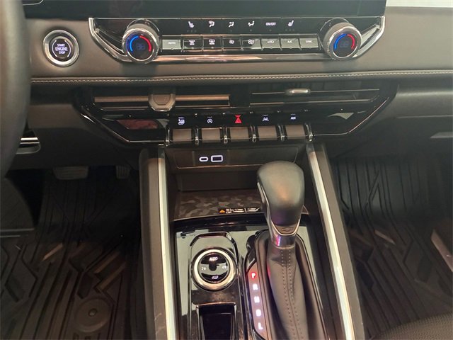 Used 2023 Chevrolet Colorado LT w/ LT Convenience Package II image 21