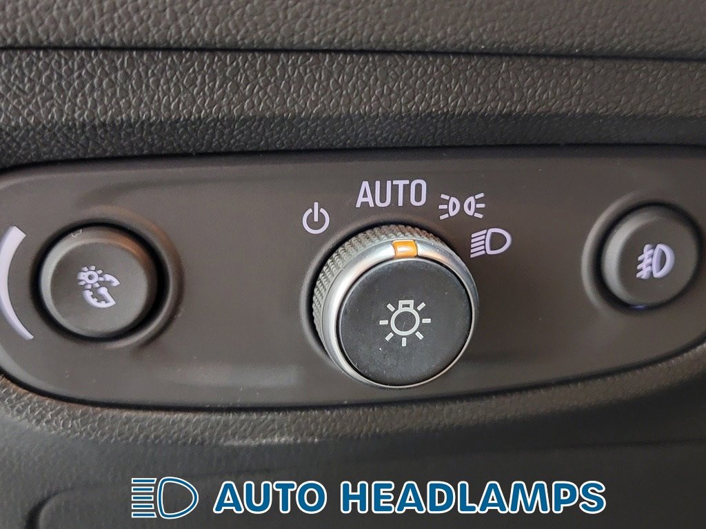 Used 2021 Buick Encore GX Select image 24