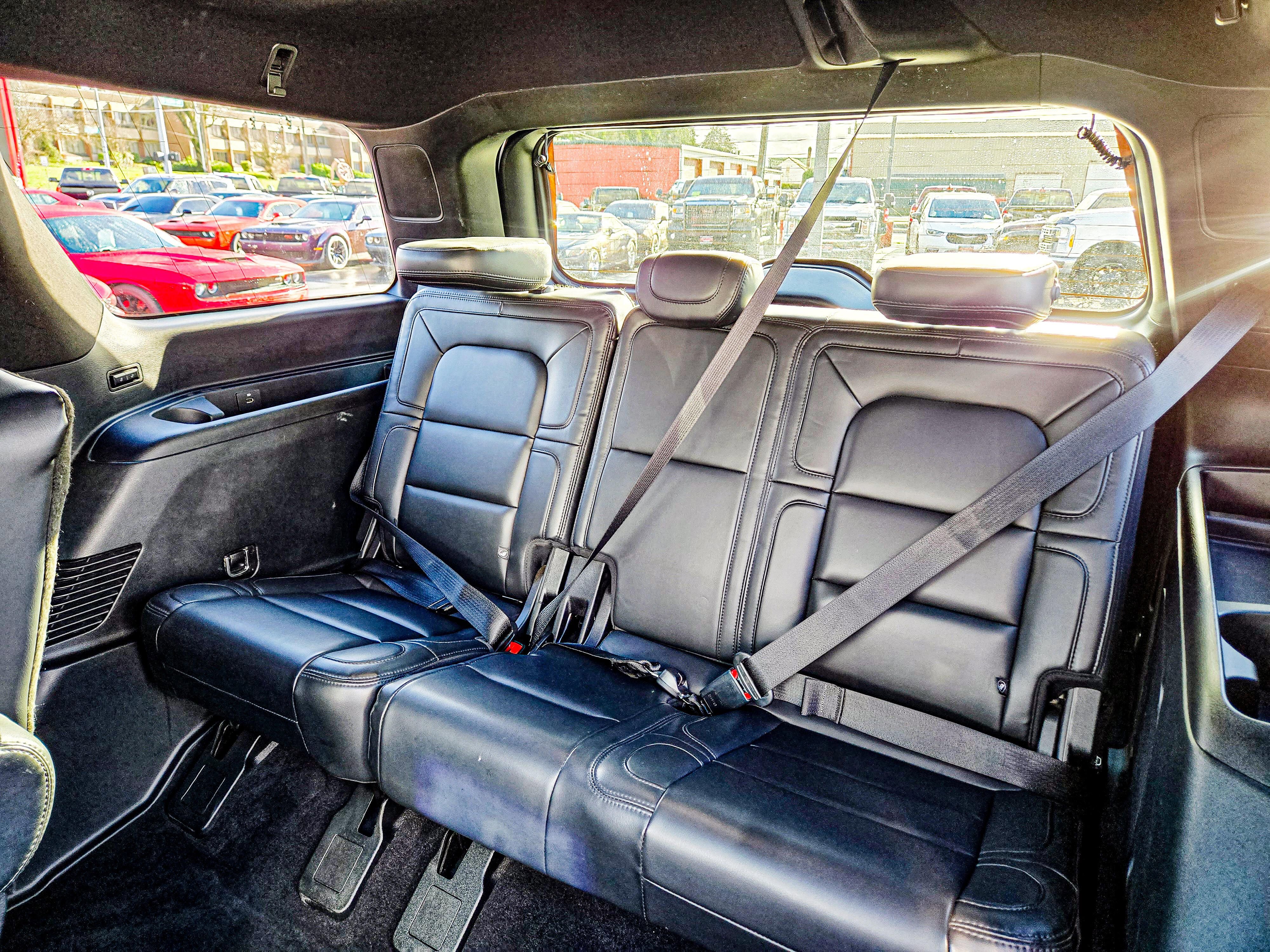 Used 2020 Lincoln Navigator Reserve image 13