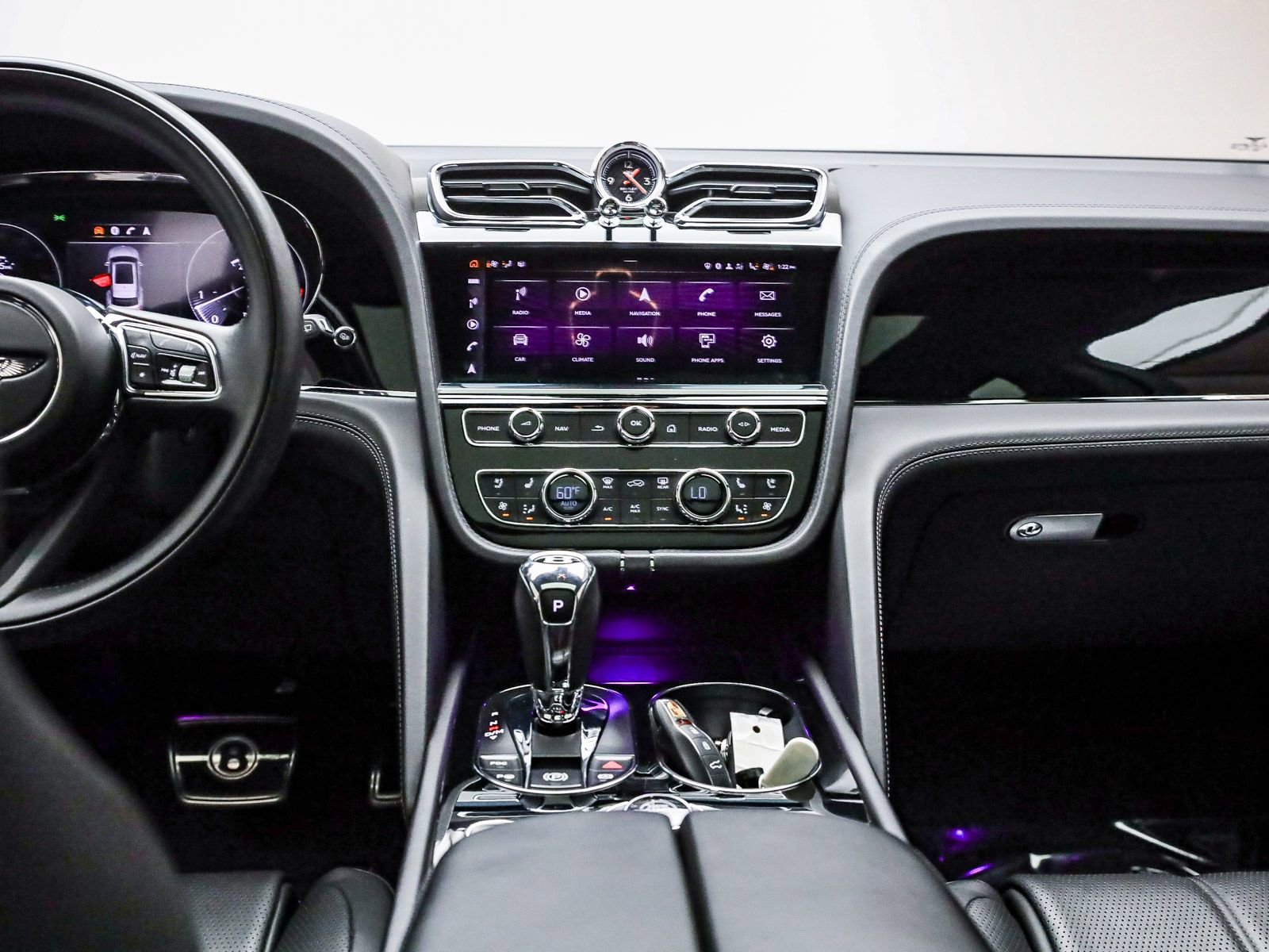 Used 2021 Bentley Bentayga image 12
