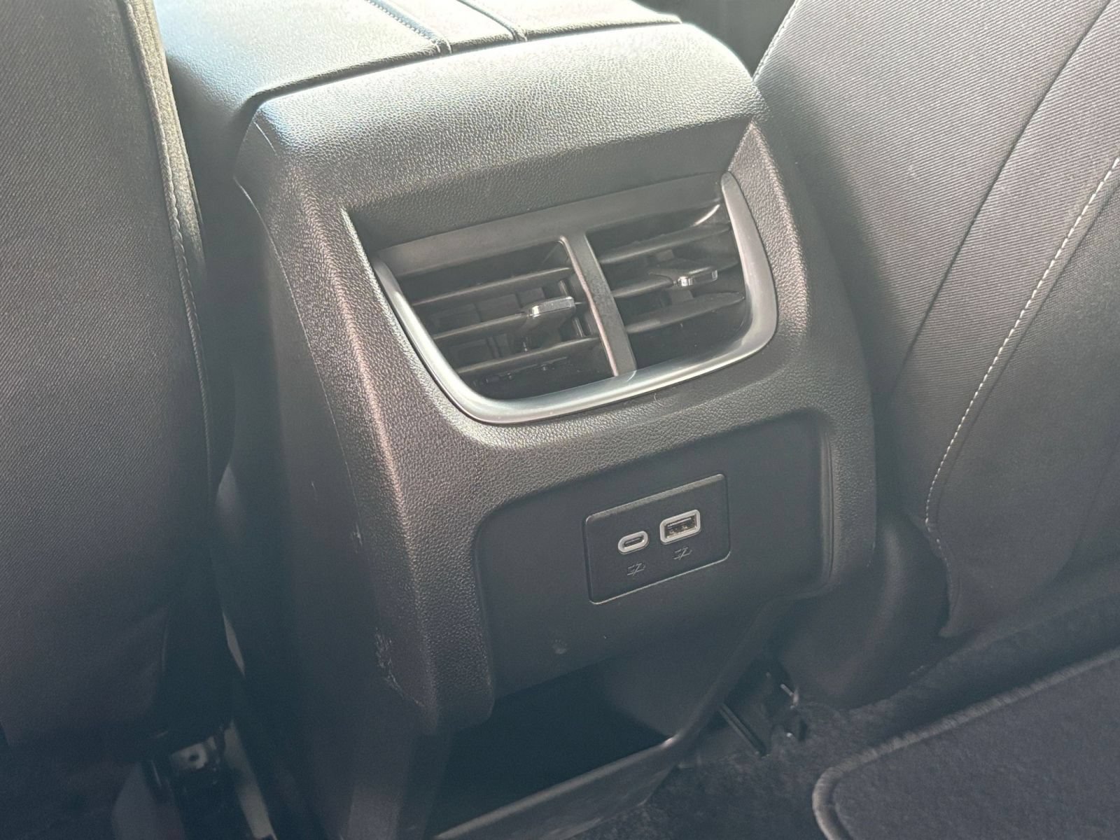 Used 2025 Chevrolet Blazer LT FWD image 23