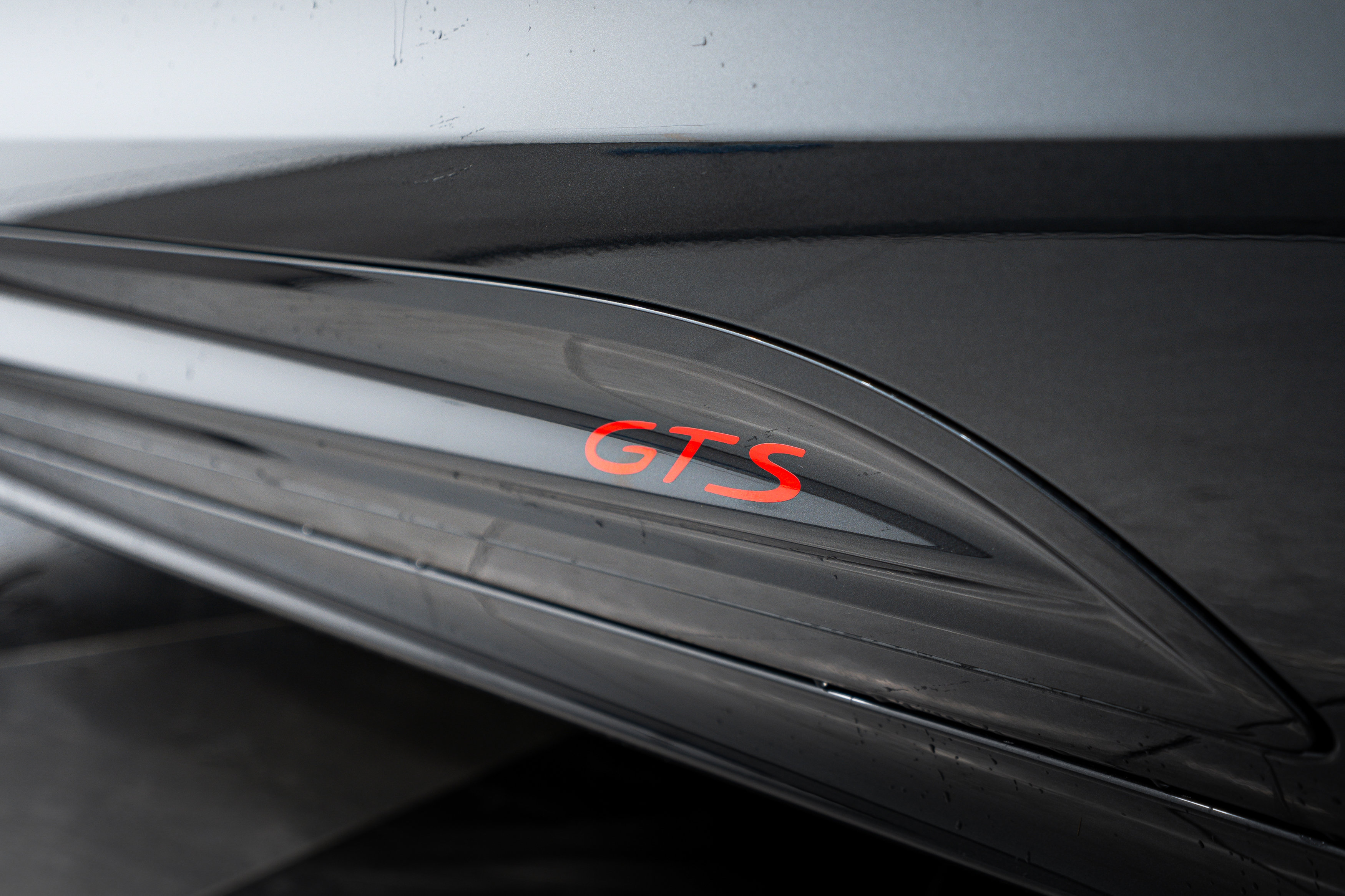 New 2026 Porsche Macan GTS image 24