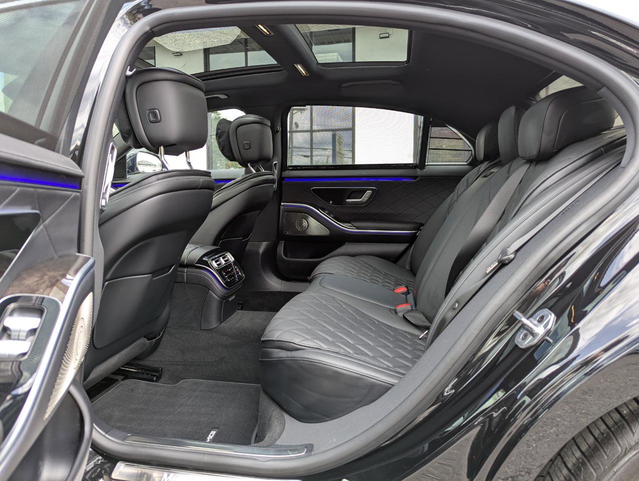 Used 2025 Mercedes-Benz S 580 4MATIC Sedan image 43