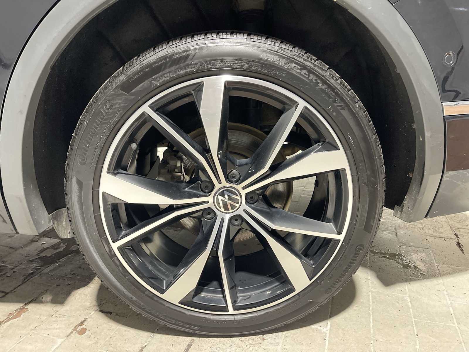 Used 2022 Volkswagen Tiguan SEL R-Line AWD/4WD image 8