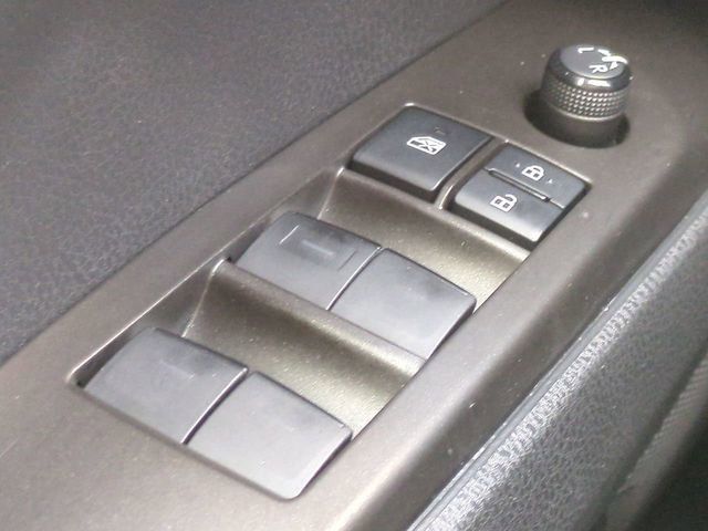 Used 2022 Toyota Camry LE w/ Convenience Package FWD image 26