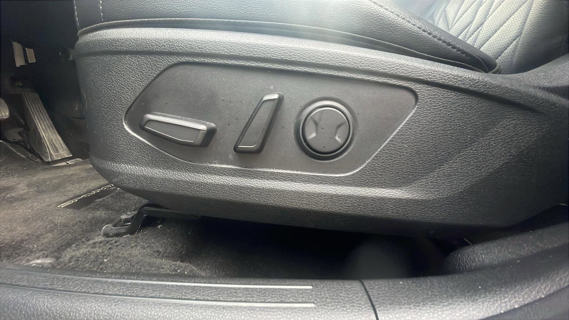 Used 2025 Kia Sportage X-Line w/ Premium Package image 26