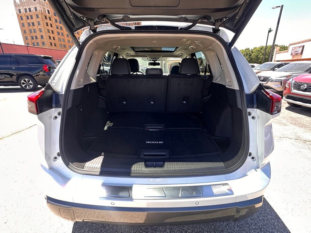 Certified 2024 Nissan Rogue SL w/ SL Premium Package FWD image 6