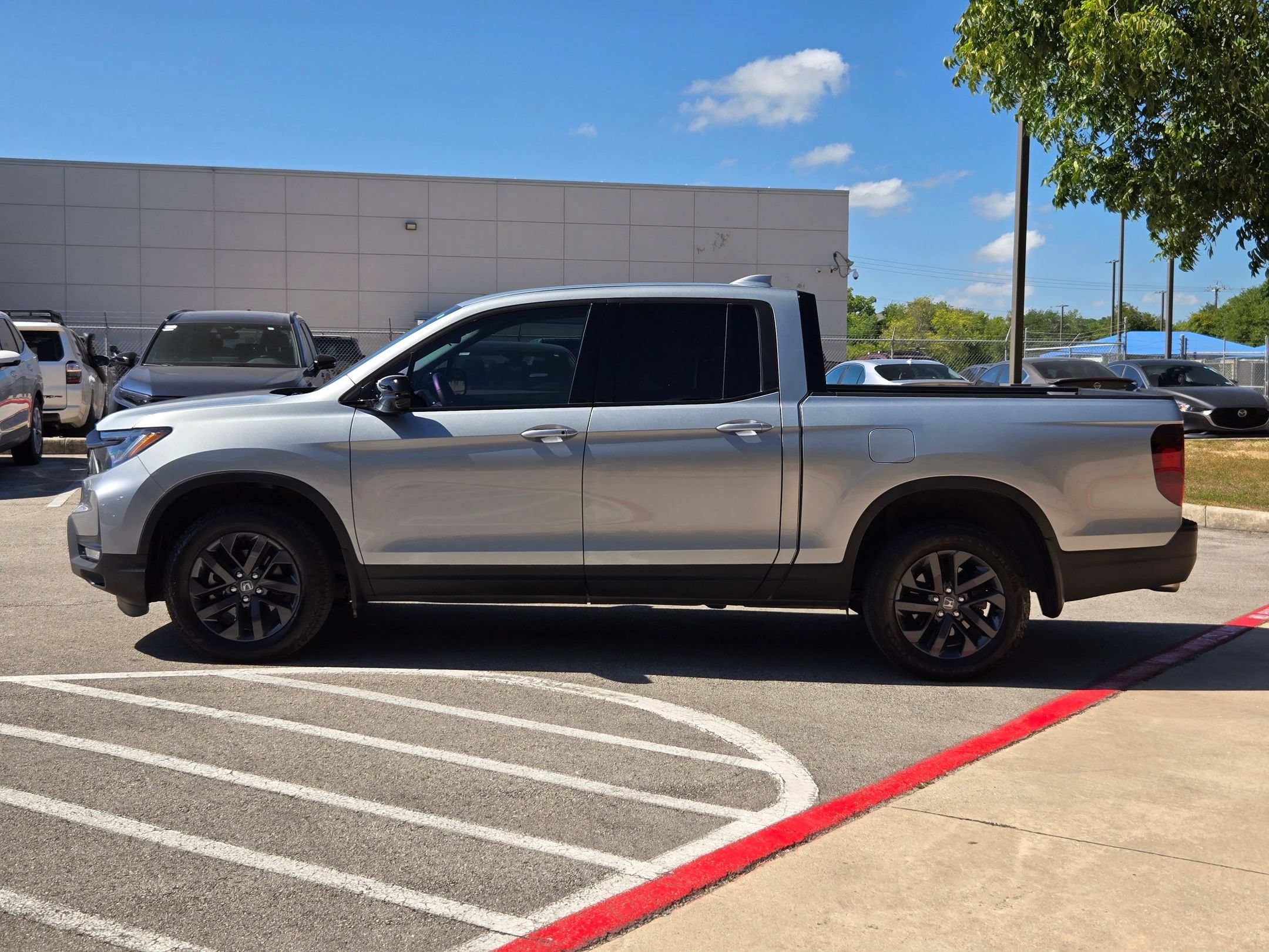 Certified 2024 Honda Ridgeline Sport image 6