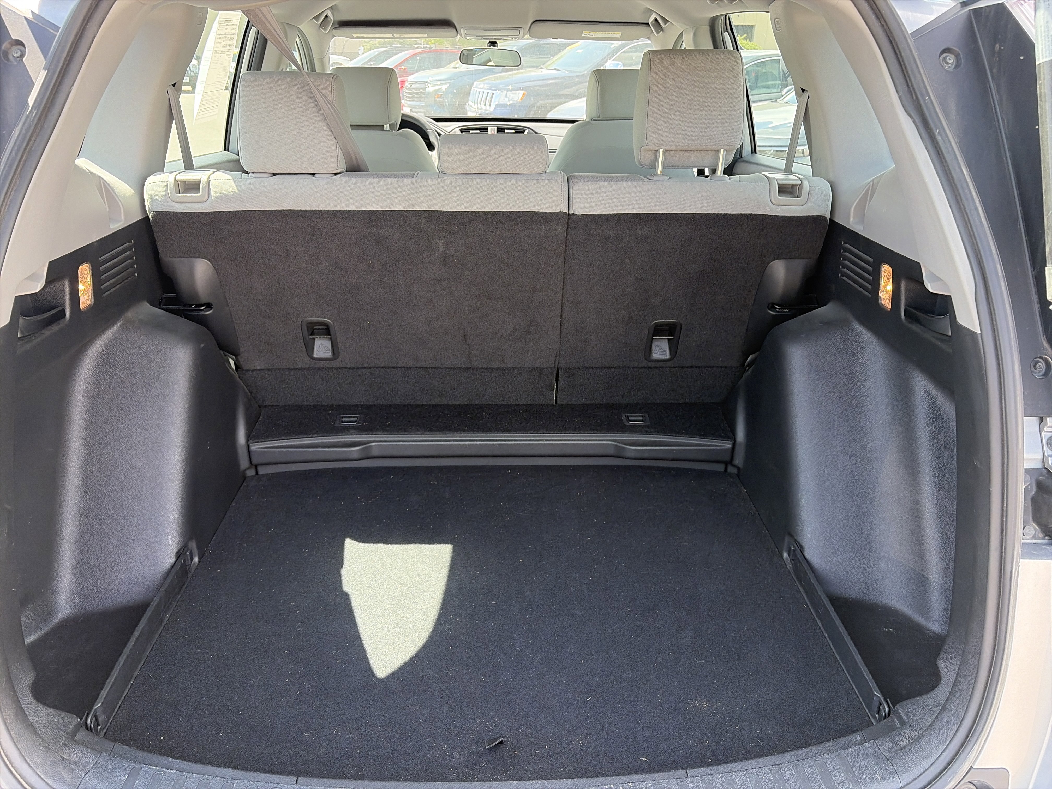 Used 2017 Honda CR-V LX image 12