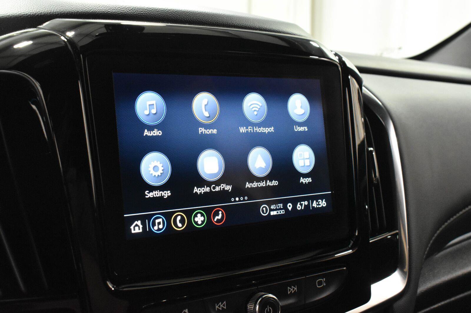 Used 2023 Chevrolet Traverse LT w/ Rear Camera Mirror Package AWD/4WD image 14