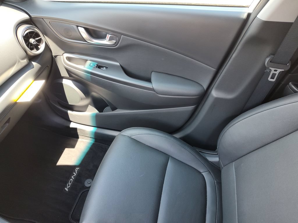 Used 2023 Hyundai Kona Limited FWD image 34