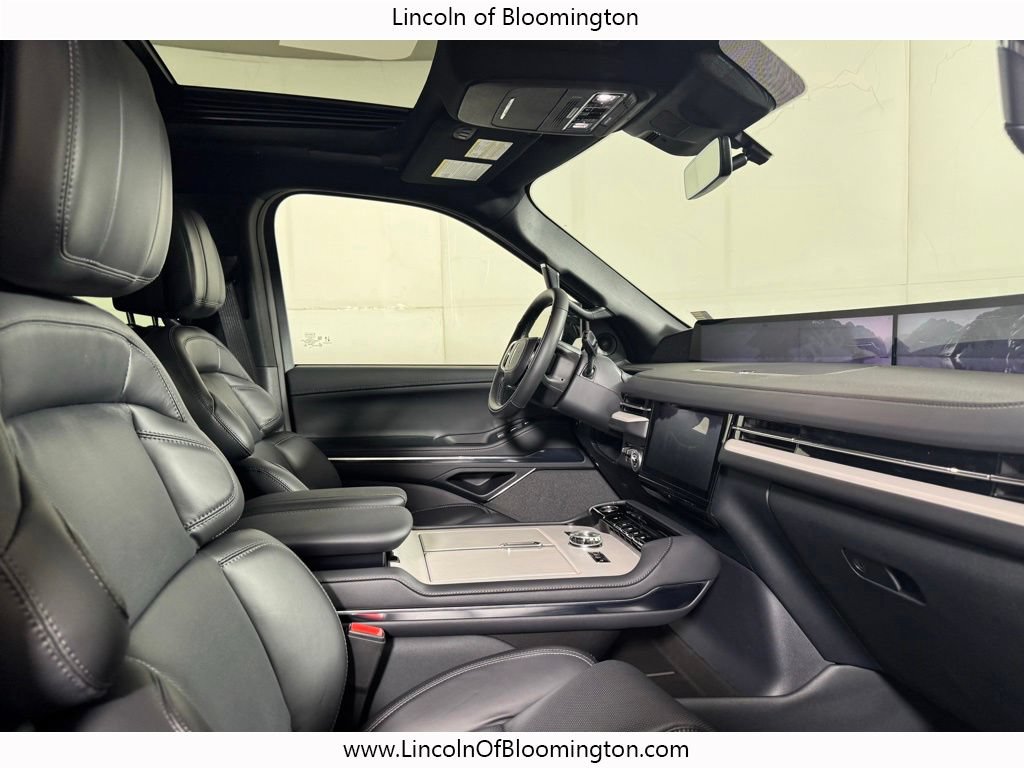 New 2026 Lincoln Navigator L Reserve w/ Jet Appearance Package AWD/4WD image 19