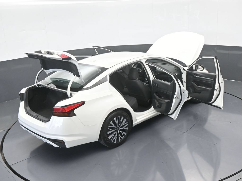 Used 2023 Nissan Altima 2.5 SV FWD image 70