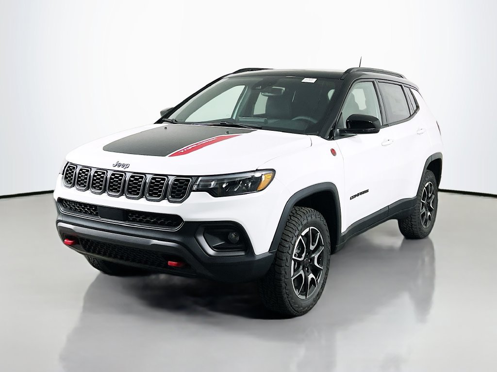 New 2026 Jeep Compass Trailhawk w/ Sun, Sound & Navigation Group AWD/4WD image 3