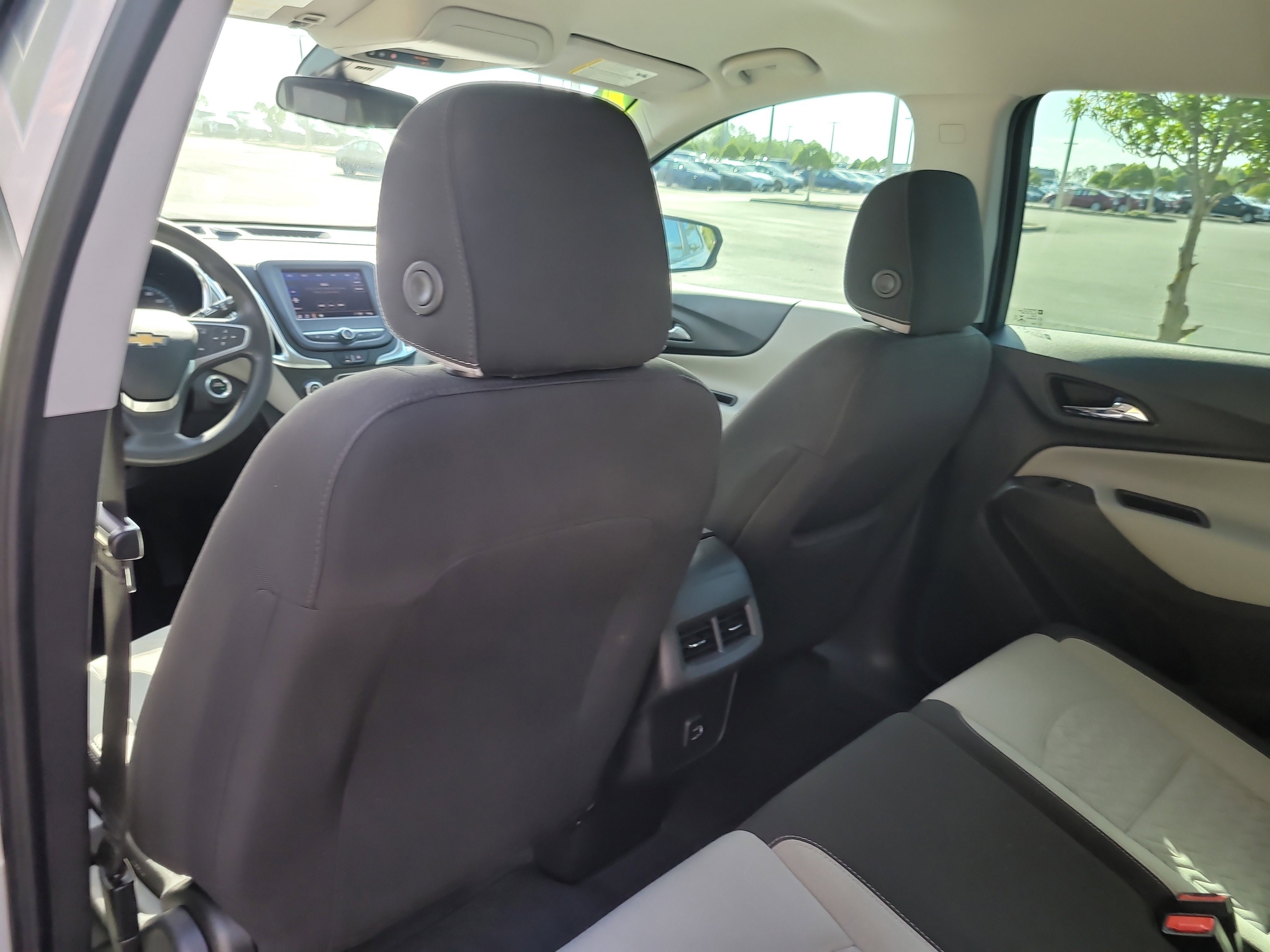 Used 2022 Chevrolet Equinox LS FWD image 13