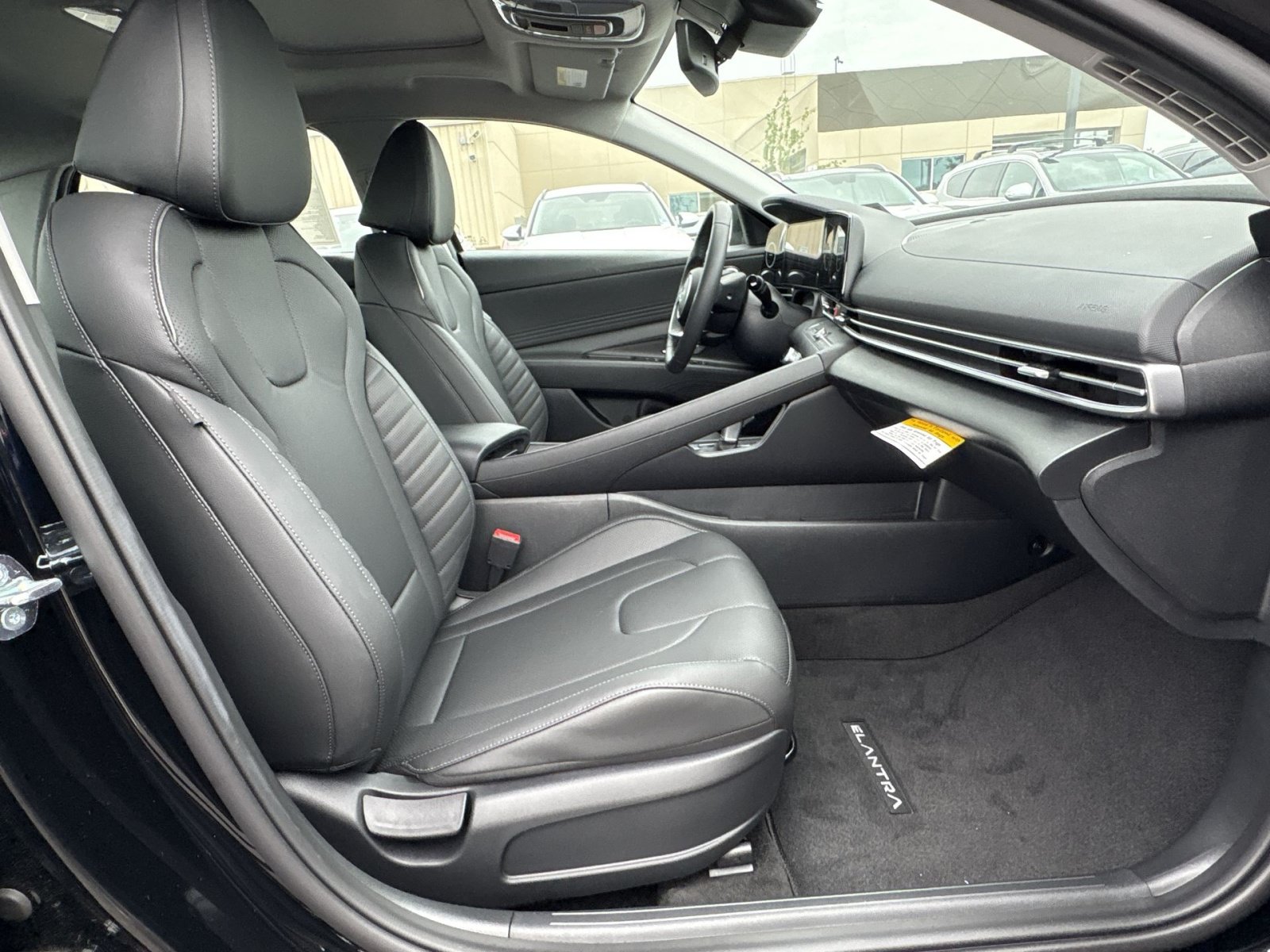 New 2026 Hyundai Elantra Limited FWD image 28