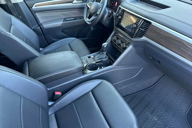 Certified 2023 Volkswagen Atlas SE w/ Panoramic Sunroof Package image 17