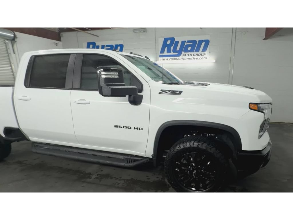 Used 2025 Chevrolet Silverado 2500 LT w/ Trail Boss Package AWD/4WD image 2