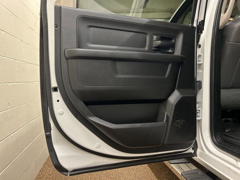 Used 2019 RAM 1500 Tradesman w/ Chrome Appearance Group image 13