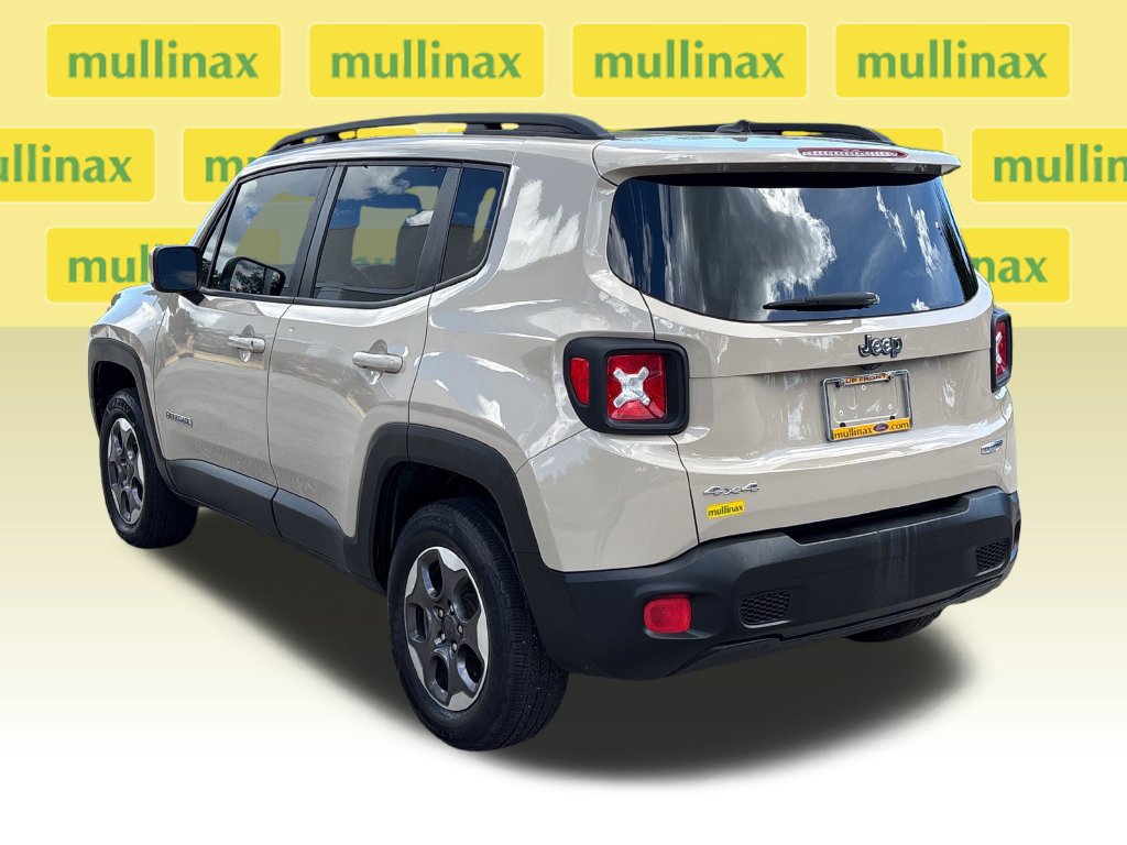 Used 2016 Jeep Renegade Latitude AWD/4WD image 12