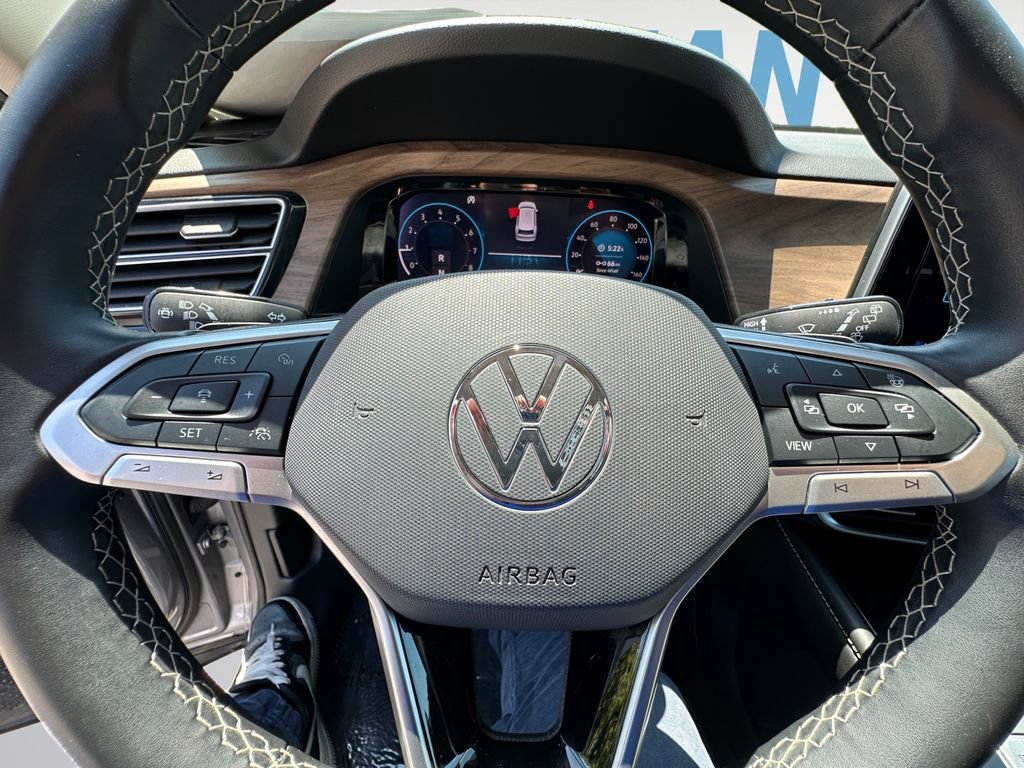 Used 2025 Volkswagen Atlas SE AWD/4WD image 20