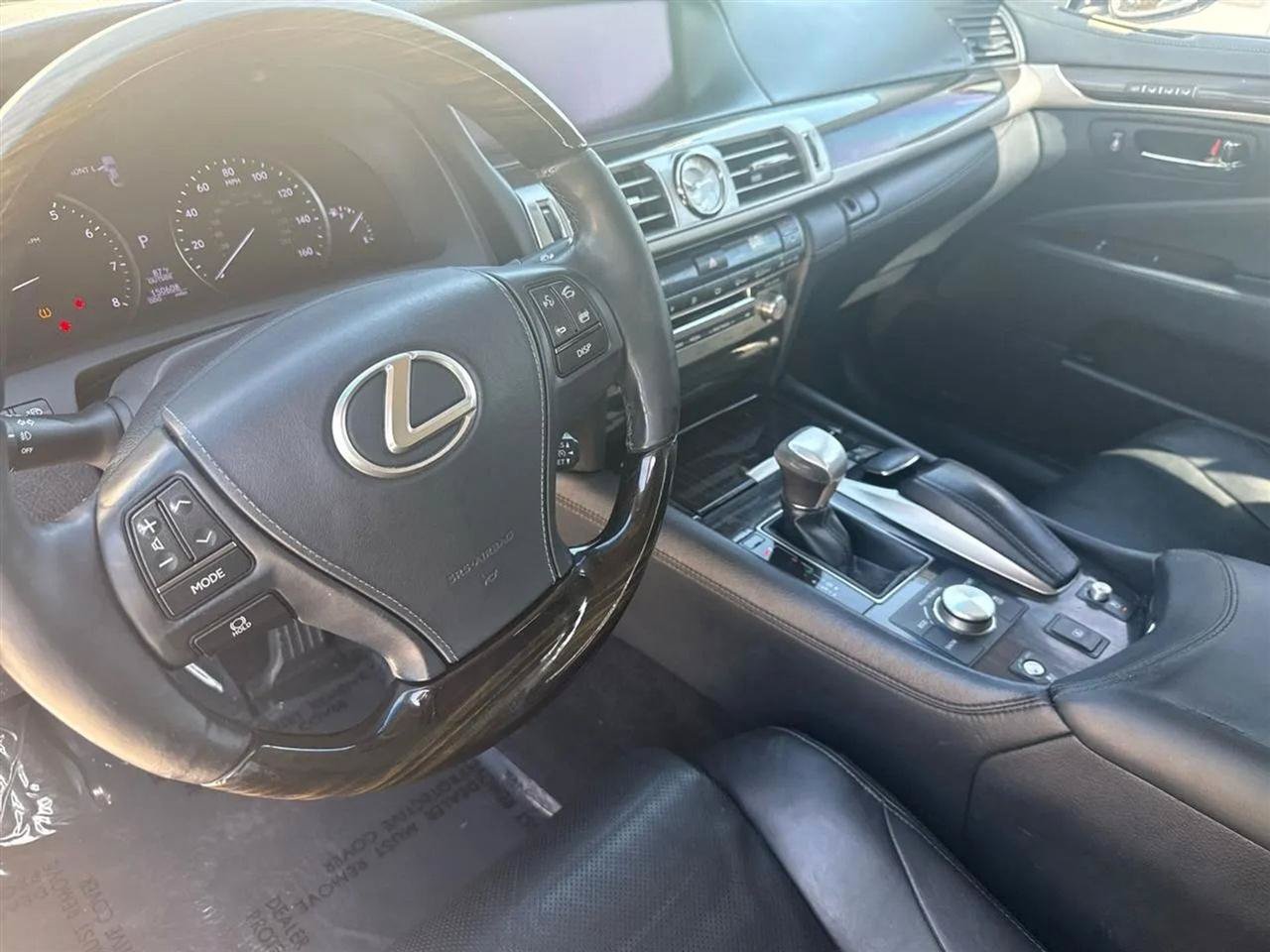 Used 2014 Lexus LS 460 w/ Comfort Package RWD image 34