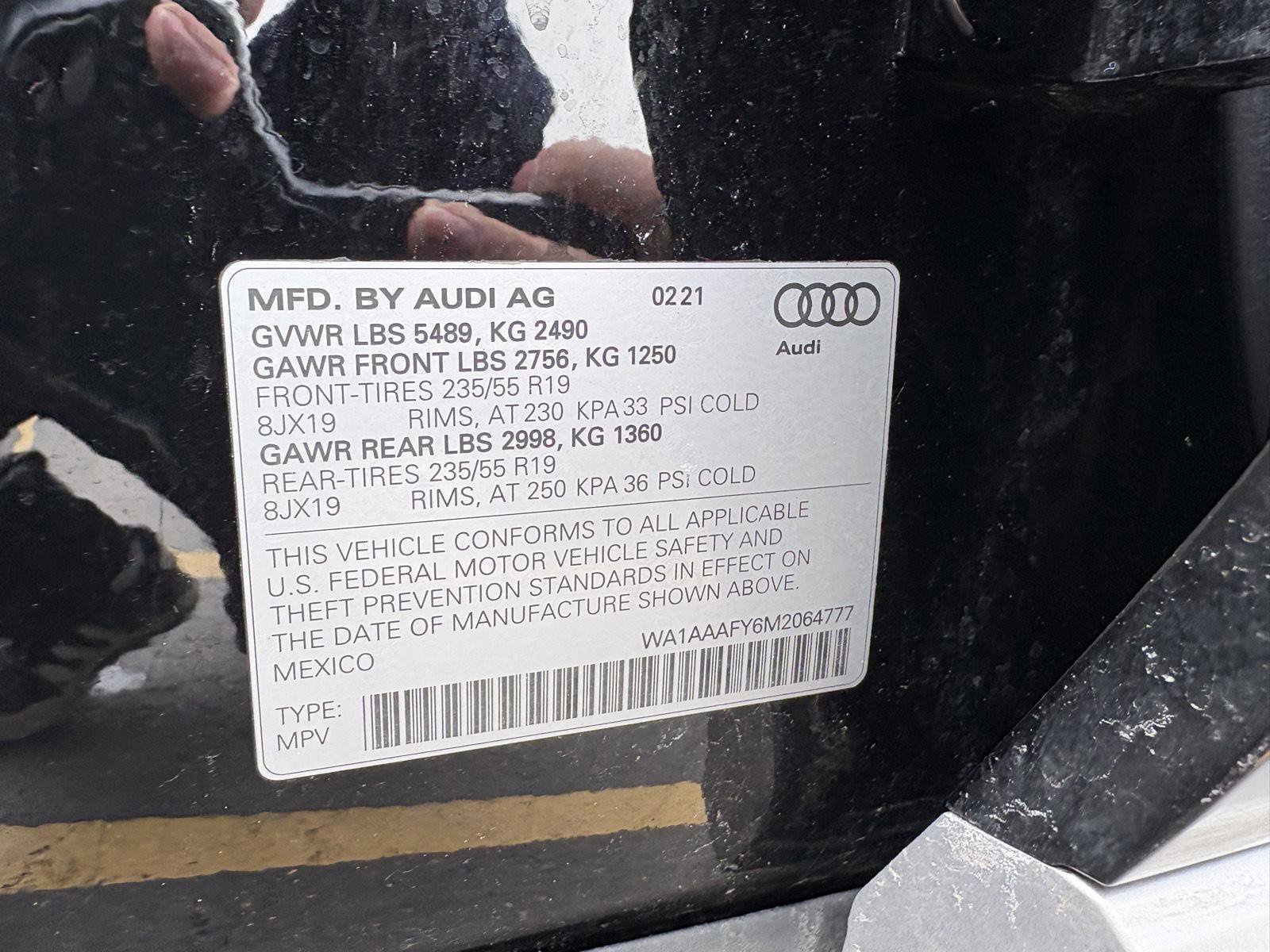 Used 2021 Audi Q5 Premium w/ Convenience Package image 17