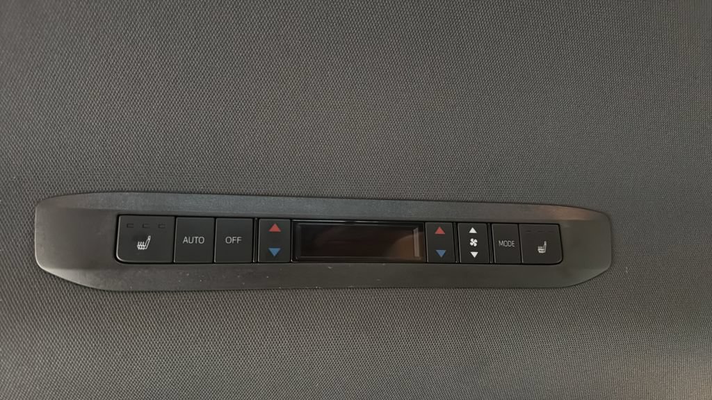Used 2023 Toyota Sienna Limited AWD/4WD image 21