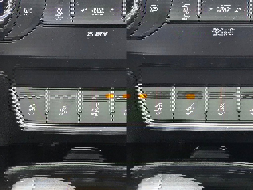 Used 2017 Kia Sorento SX image 14