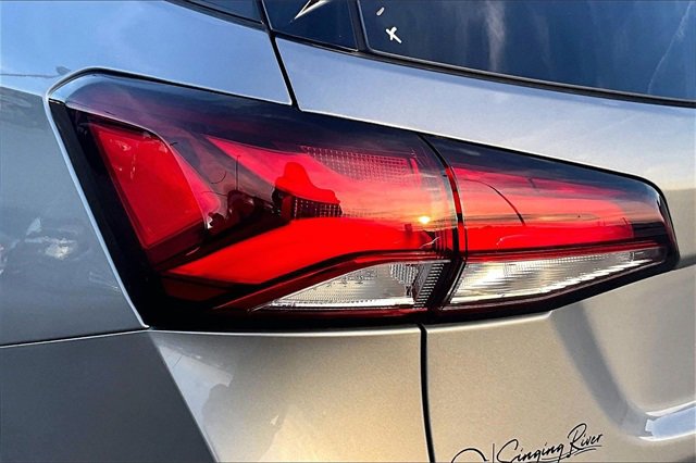 Used 2024 Chevrolet Equinox Premier image 20