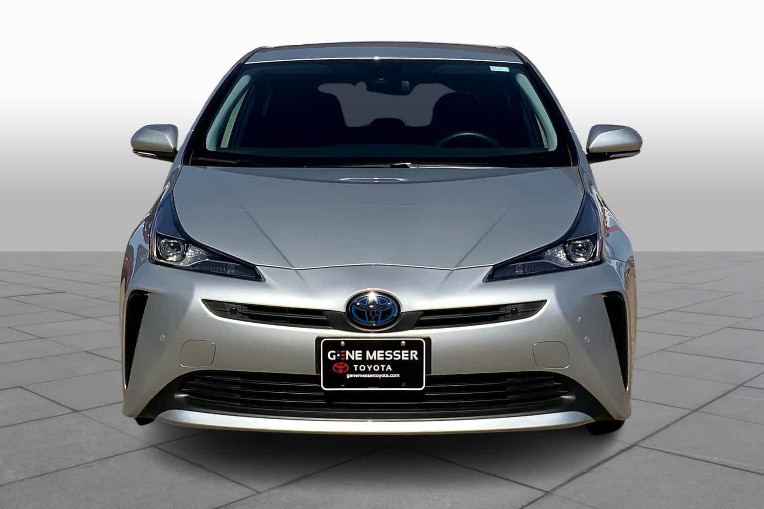 Used 2020 Toyota Prius LE FWD image 4