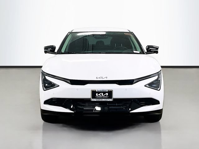 New 2026 Kia EV6 Wind RWD video 2