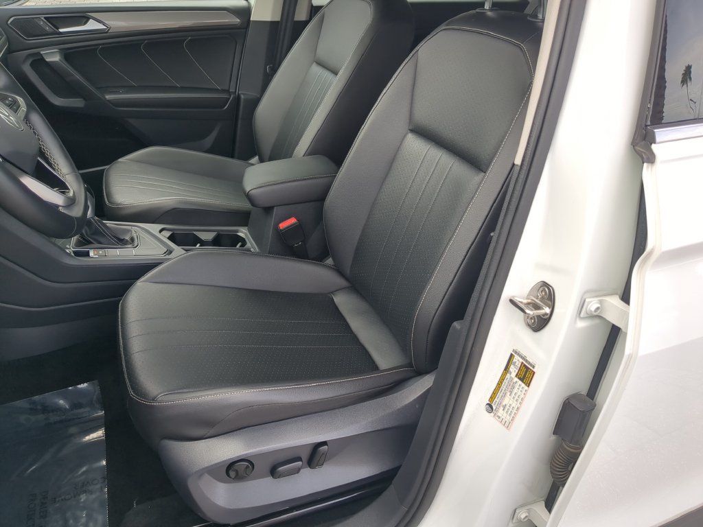 Used 2022 Volkswagen Tiguan SE FWD image 19
