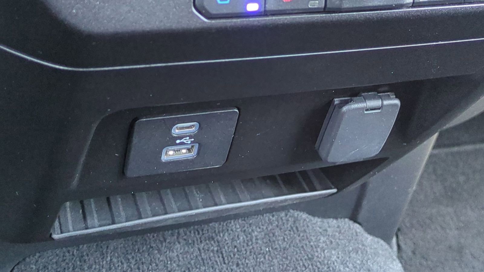 Used 2021 Ford F250 Lariat image 36