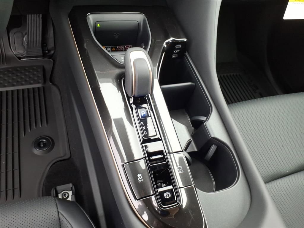 New 2026 Toyota Crown Platinum image 15