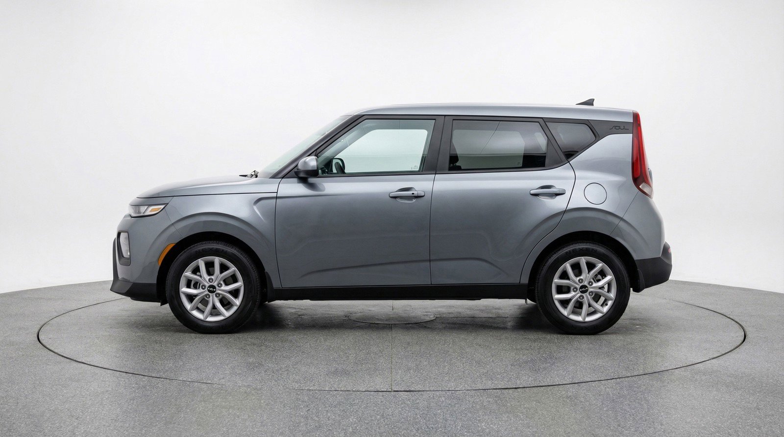 Used 2025 Kia Soul LX w/ LX Technology Package image 5