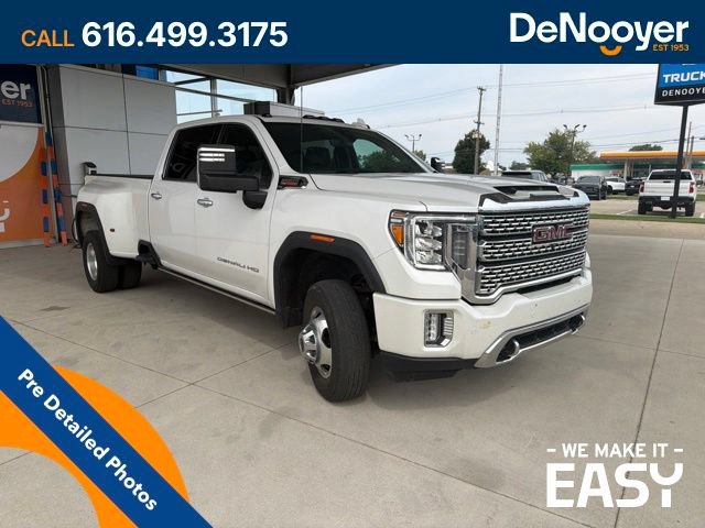 Used 2022 GMC Sierra 3500 Denali w/ Denali Ultimate Package AWD/4WD image 7