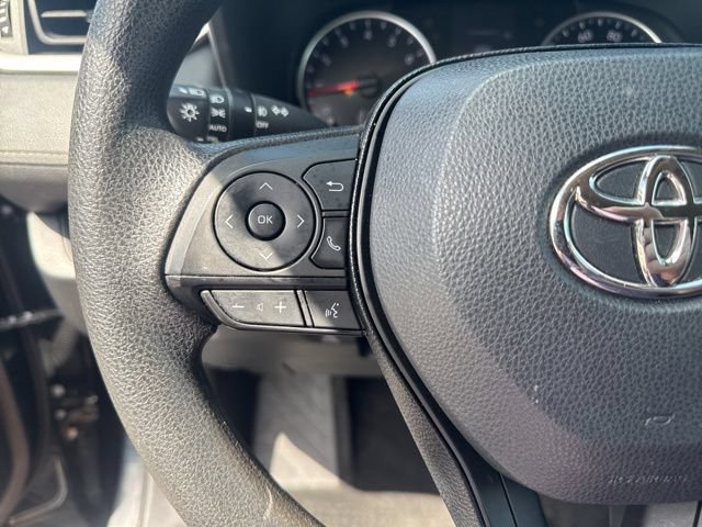 Used 2021 Toyota RAV4 XLE AWD/4WD image 16
