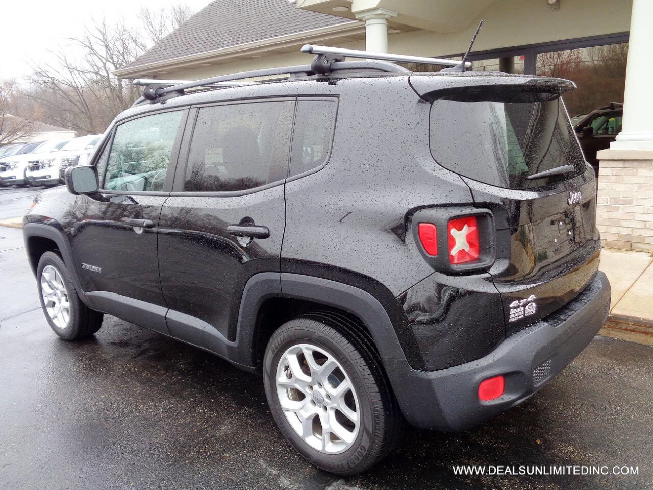 Used 2015 Jeep Renegade Latitude image 4