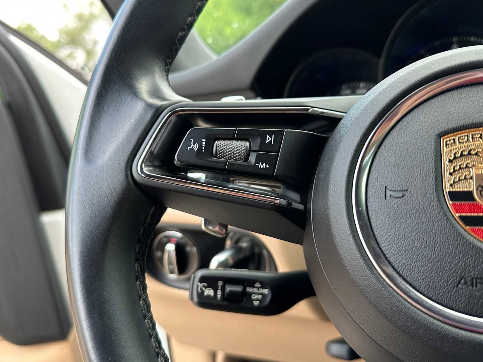 Used 2024 Porsche Macan w/ Premium Plus Package image 14