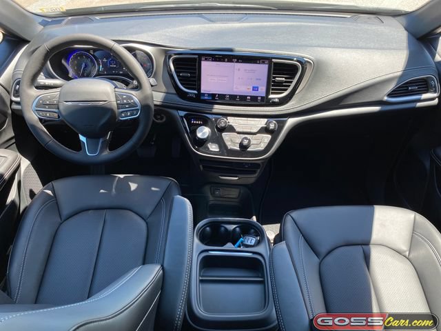 New 2027 Chrysler Pacifica Select AWD/4WD image 10