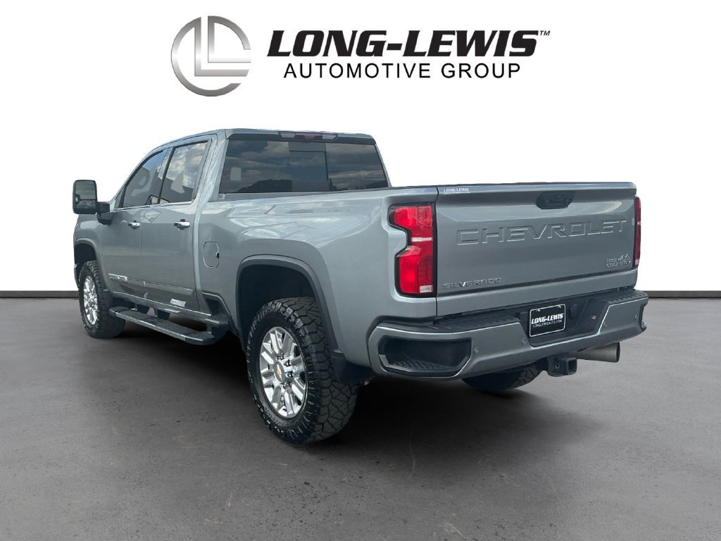 Used 2024 Chevrolet Silverado 2500 High Country w/ High Country Premium Package AWD/4WD image 4