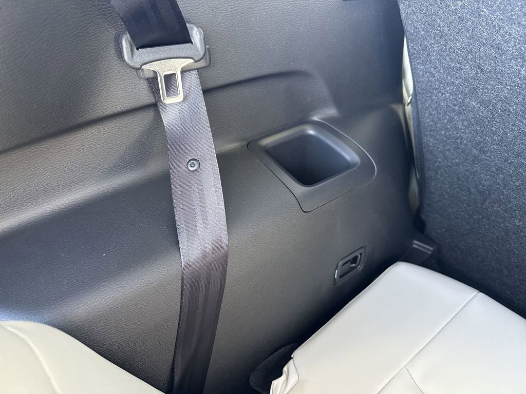 New 2025 Mitsubishi Outlander SE image 32