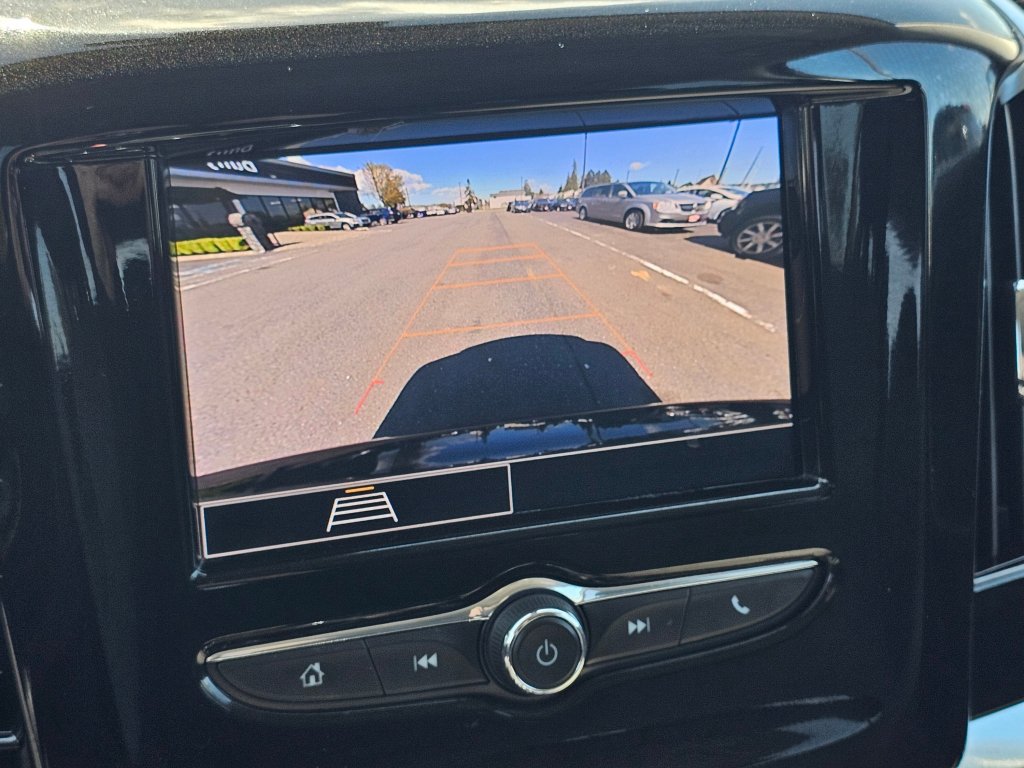 Used 2021 Chevrolet Traverse LS AWD/4WD image 8