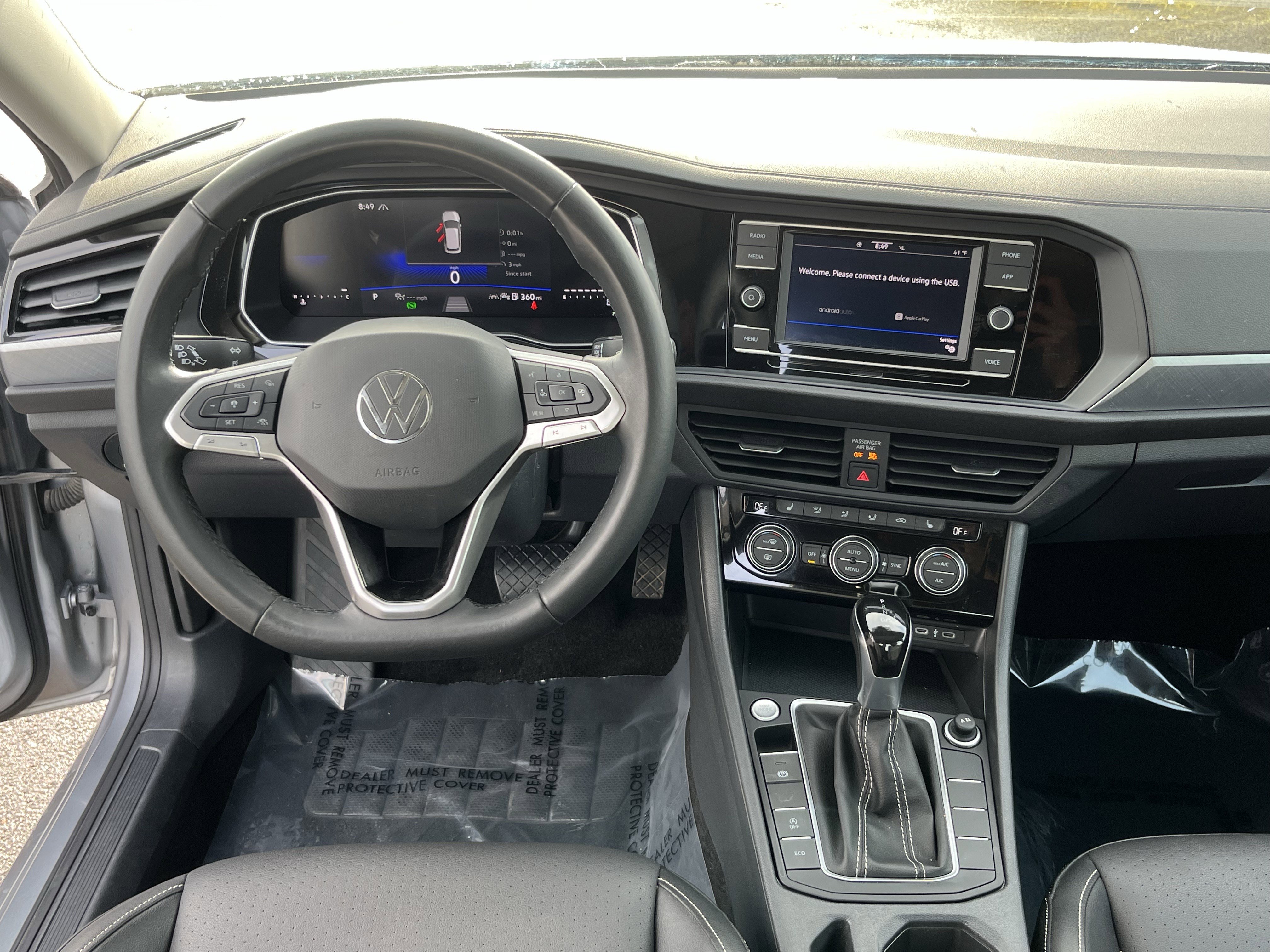 Used 2024 Volkswagen Jetta SE image 11